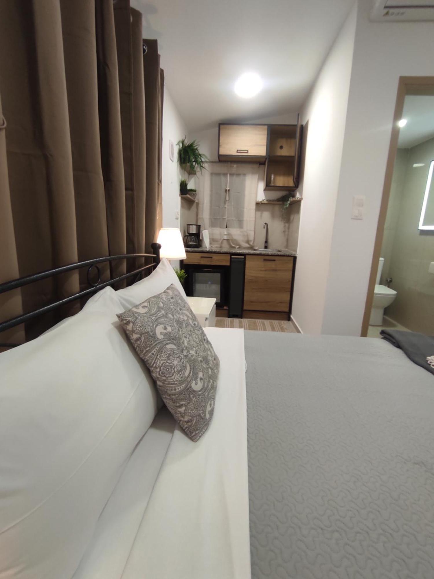 Johnson House Apartment Rafina  Ngoại thất bức ảnh