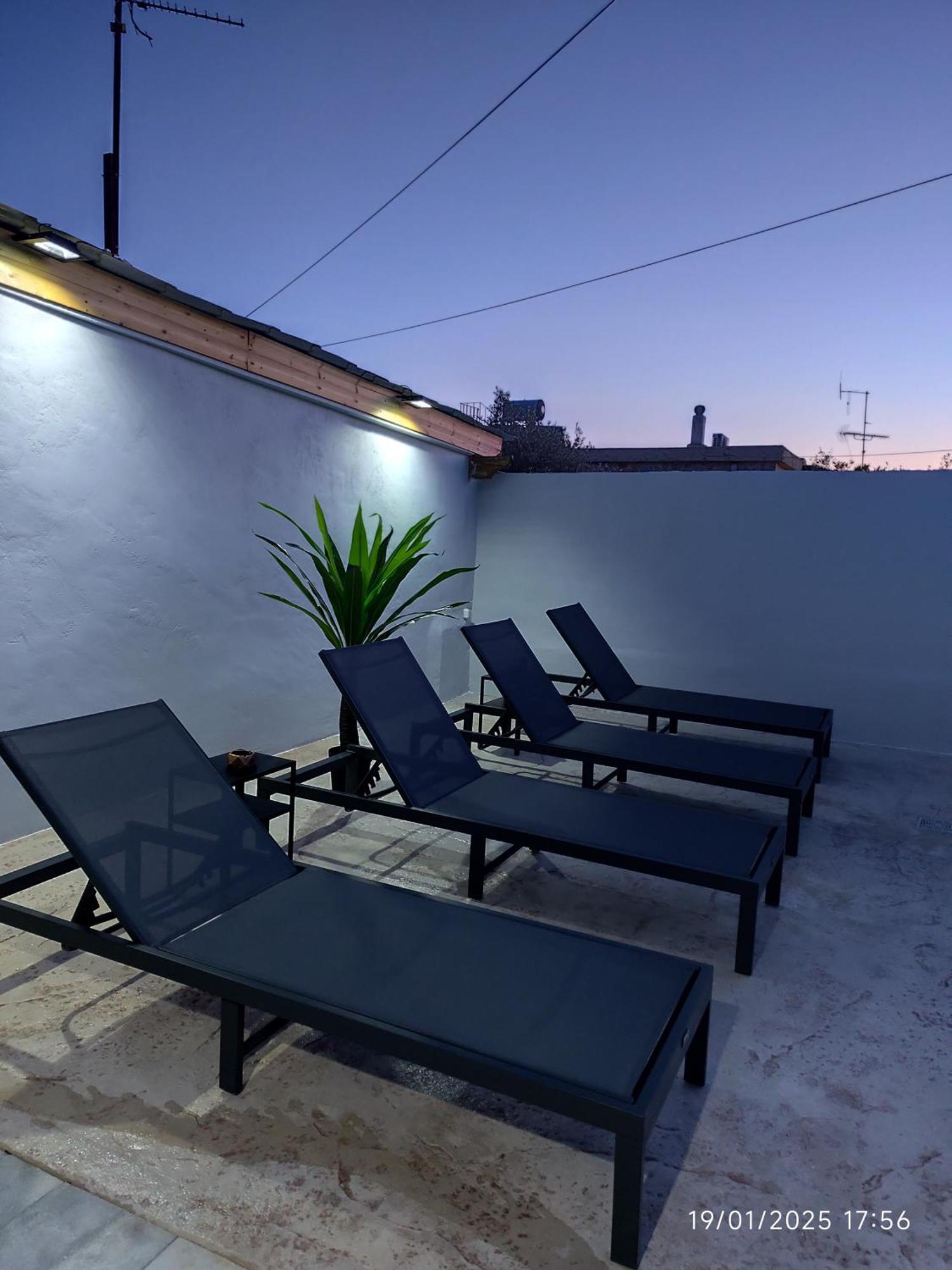 Johnson House Apartment Rafina  Ngoại thất bức ảnh