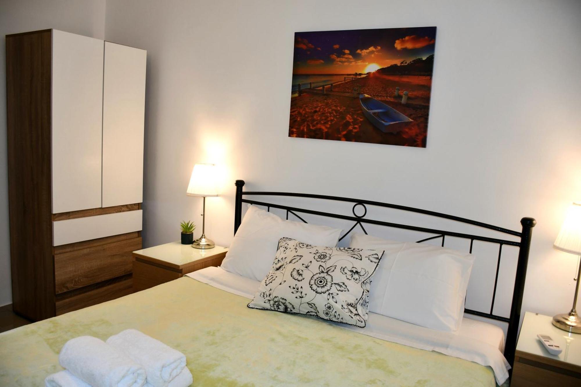 Johnson House Apartment Rafina  Ngoại thất bức ảnh
