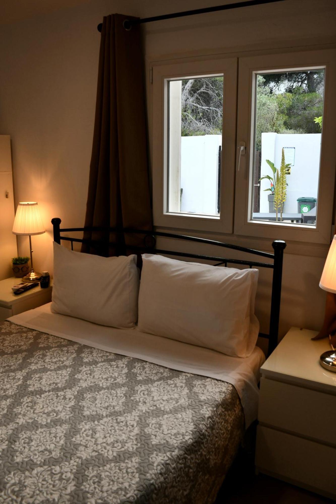Johnson House Apartment Rafina  Ngoại thất bức ảnh