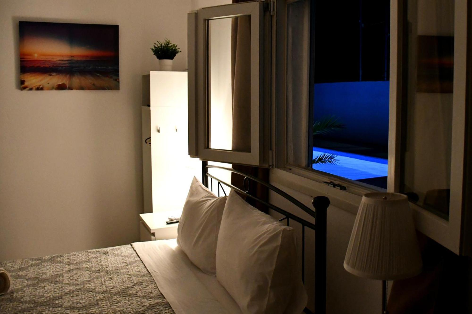 Johnson House Apartment Rafina  Ngoại thất bức ảnh