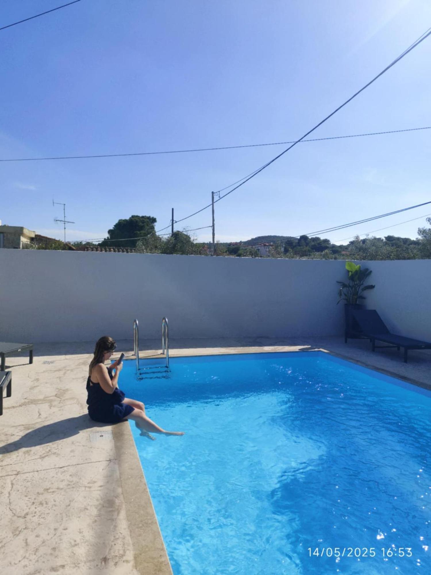 Johnson House Apartment Rafina  Ngoại thất bức ảnh